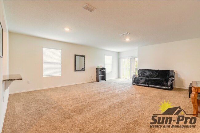 Building Photo - 2007 Glenbrooke Rd.