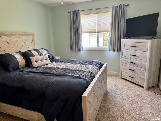 Building Photo - 4102 Creek Hill Dr