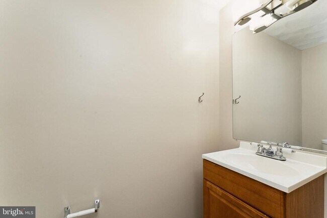 Building Photo - 10657 Spring Oak Ct