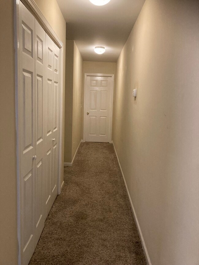 Building Photo - 2148 Zoo Pkwy