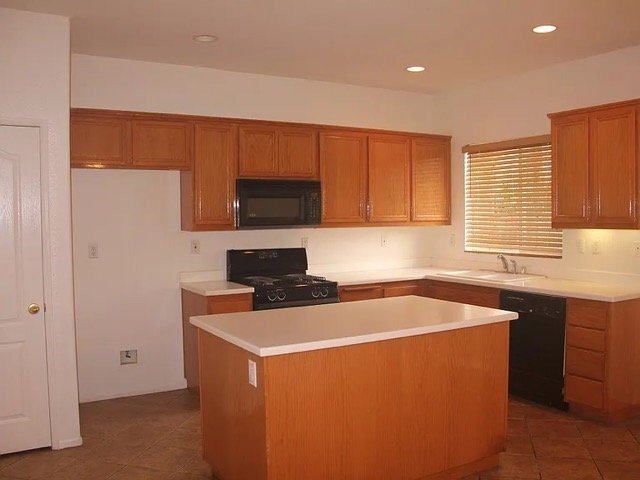 Building Photo - 1425 Cottonwood St