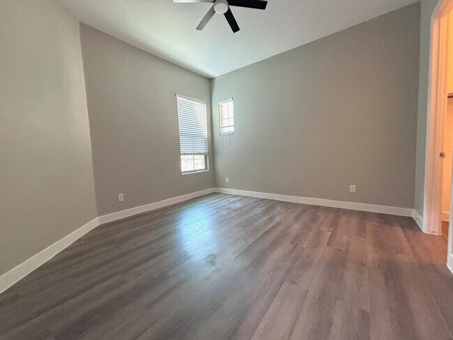 2nd bedroom - 3497 E Loma Vista St