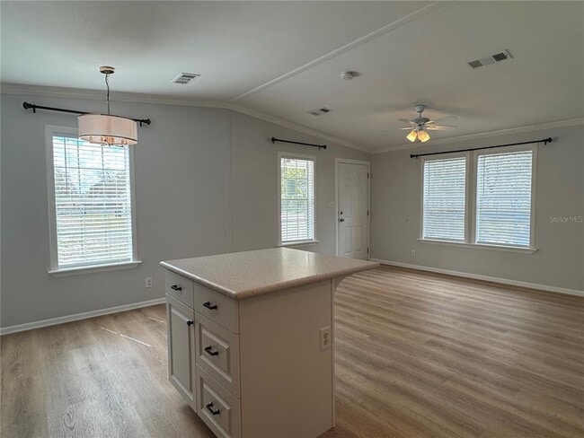 Building Photo - 3217 Old Tampa Hwy