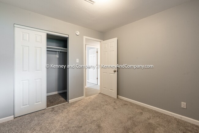 Building Photo - 1421 Querida Dr