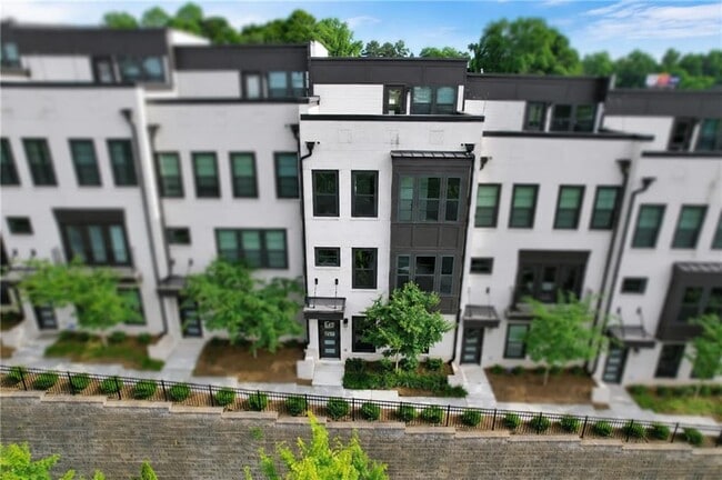 Building Photo - 545 Whitlox Rd NW