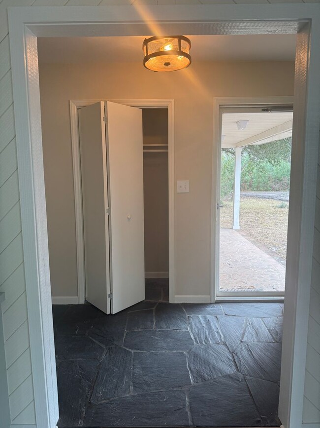 Building Photo - Long term rental in Manteo