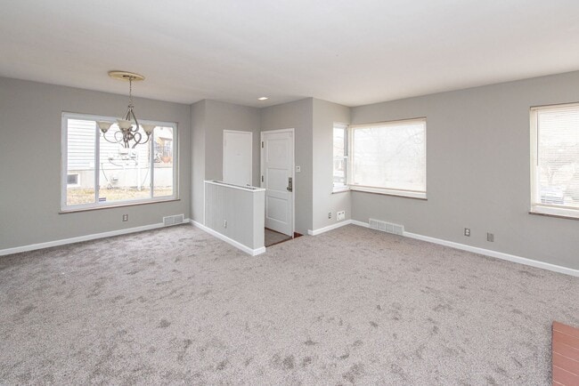 Building Photo - 3031 Irvella Pl