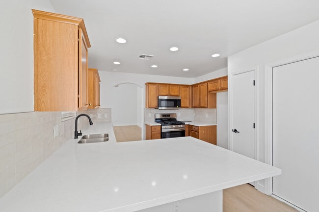 Building Photo - 3721 W Avenida Fria