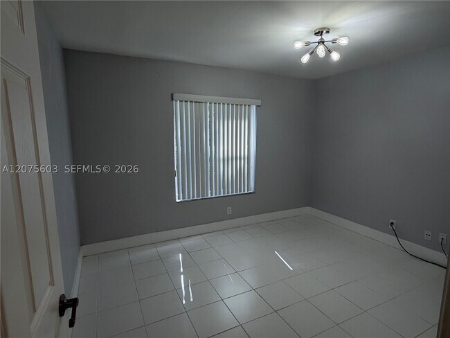 Building Photo - 1646 SW 148th Terrace