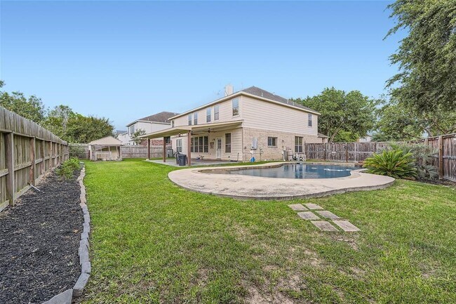 Building Photo - 16703 Summer Cypress Ct