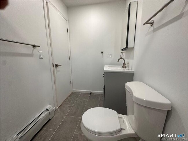 Building Photo - 192 Peace St