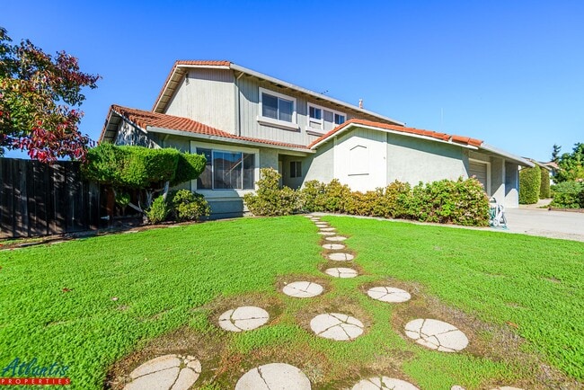 Primary Photo - Beautiful Home | Remodeled | Corner Lot