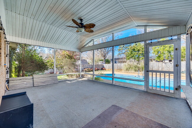 Building Photo - "Charming 3-Bedroom Home with pool in Rock Hill!"