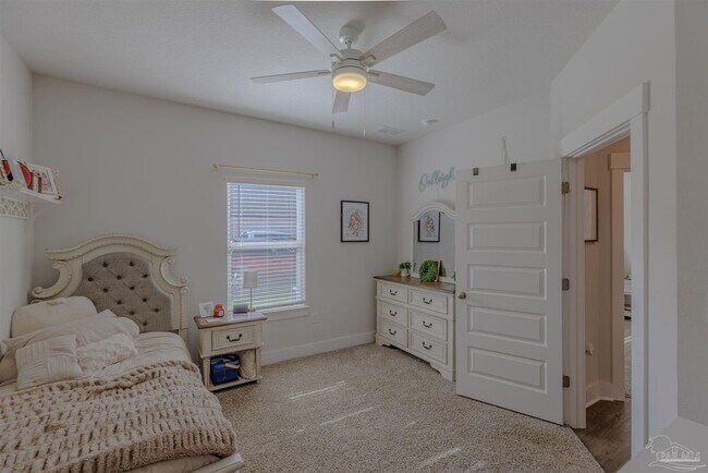 Building Photo - 4169 Equestrian Blvd