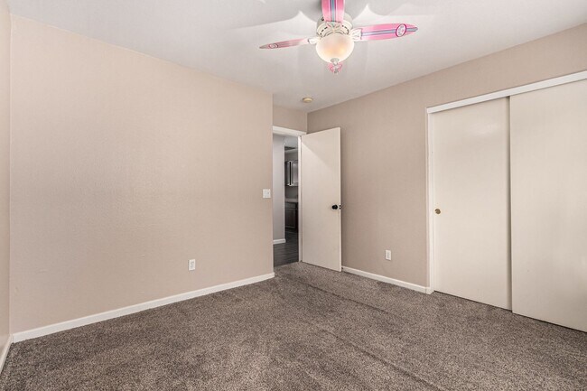 Building Photo - 3-bedroom plus bonus room with 3-car garage on large lot