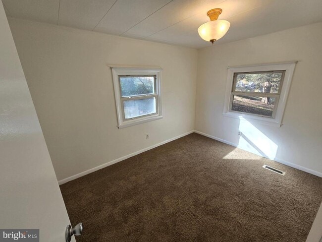 Building Photo - 1207 Deer Creek Church Rd