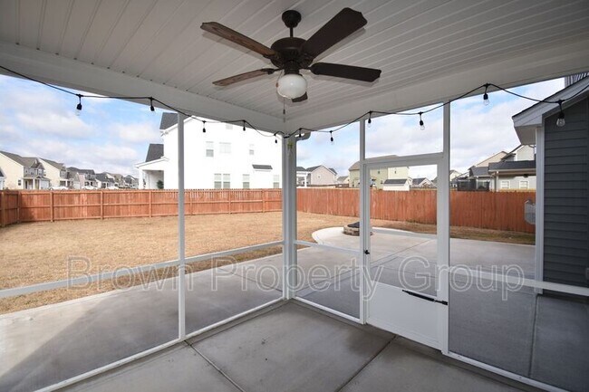 Building Photo - 441 Stonebriar Ave