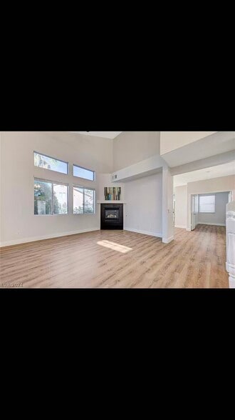 Building Photo - 250 Bailey Island Dr