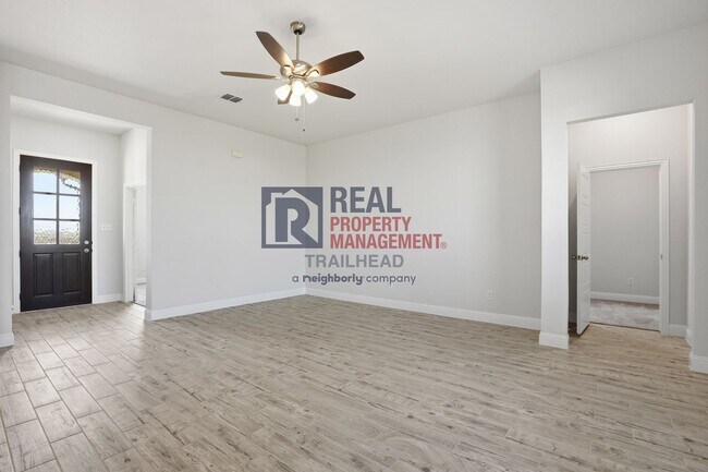 Building Photo - Refined 3-Bedroom Single-Story Home with Versatile Layout