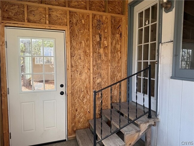 Building Photo - 215 E Hoard St