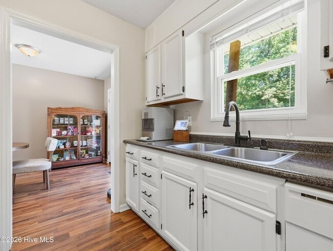 Building Photo - 109 Stillbrook Ct