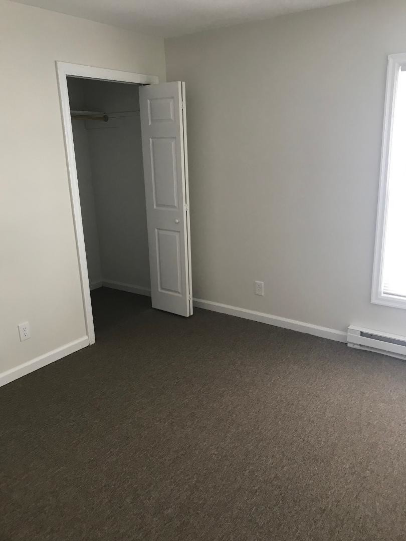 Building Photo - 245 Colonial Ave