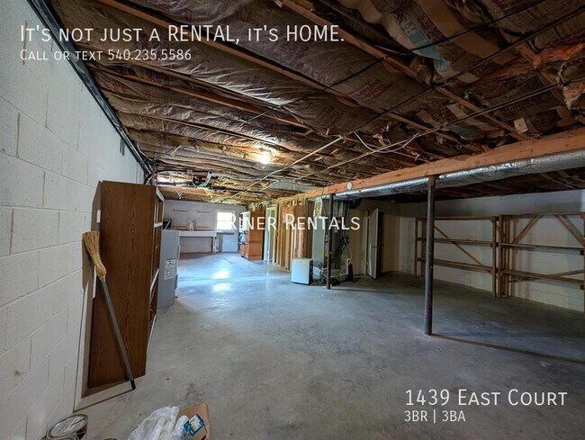 Building Photo - 1439 East Ct