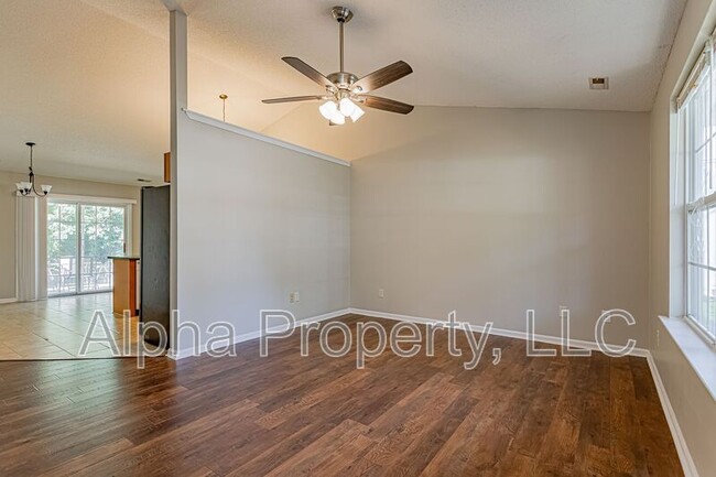 Building Photo - 20 Fairhope Ln