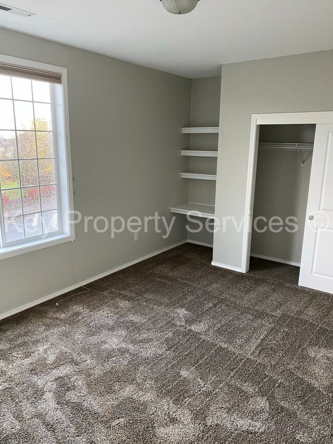 Building Photo - COMING SOON! Large 3 bed 3 bath in Camas