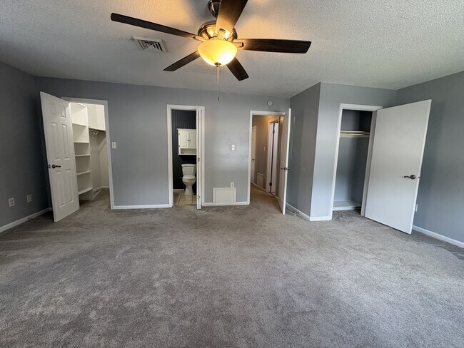 Building Photo - 1501 Antler Cir