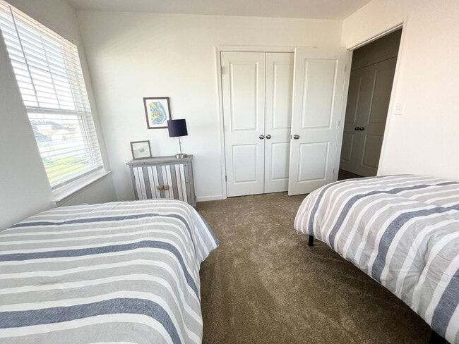 Building Photo - 3428 Crow Pt Wy