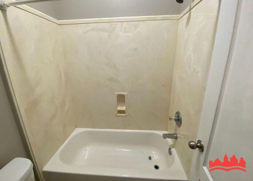 Building Photo - 2066 Penn Gap Cove