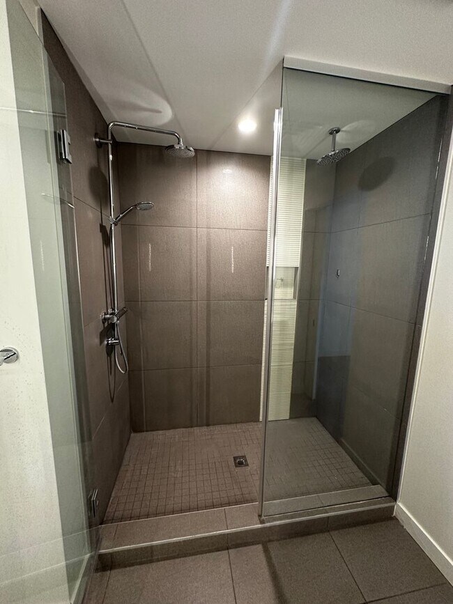 Building Photo - Contour on Campbell 1 bed 1.5 bath condo