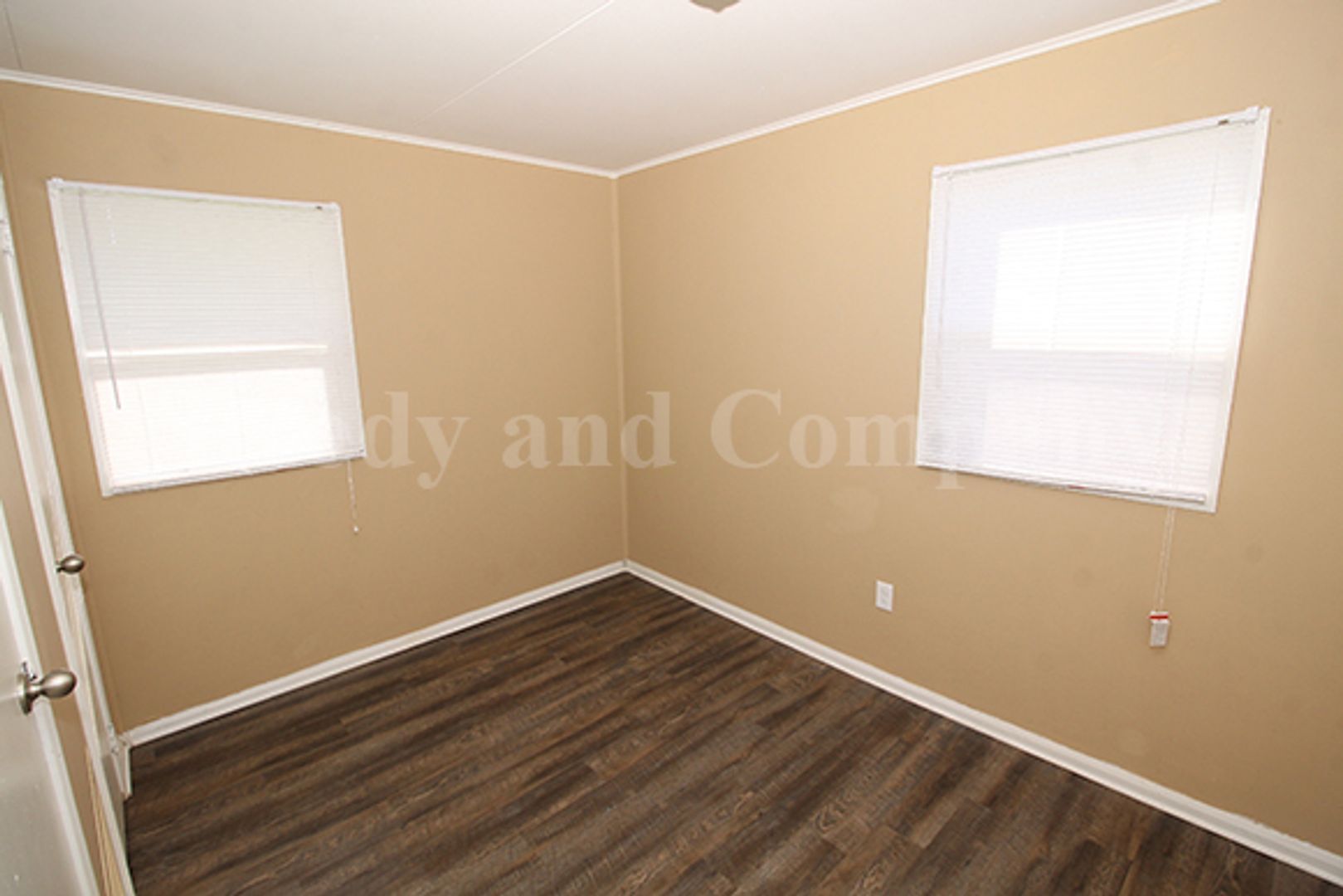 Building Photo - 1222 Canfield Ave