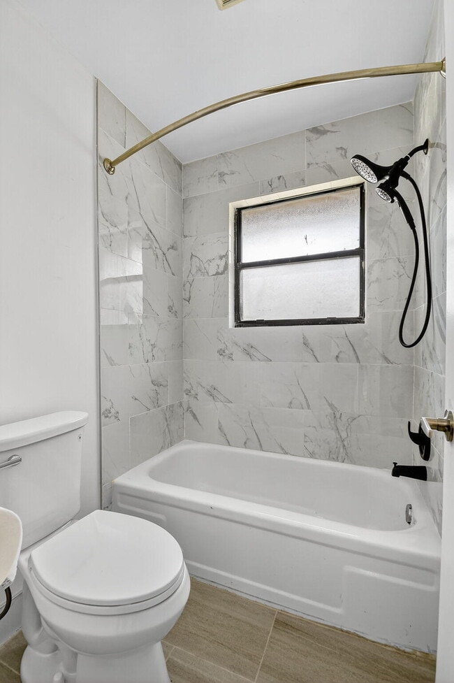 Building Photo - 270 Beaver Dam Ct