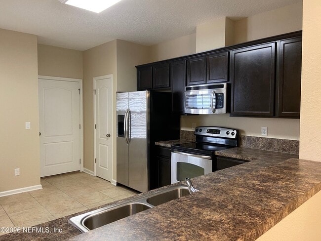 Building Photo - 3697 Hartsfield Forest Cir