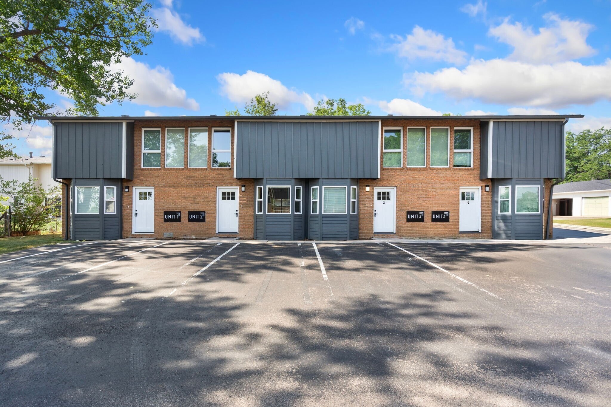Building Photo - 1624 Banyan Dr