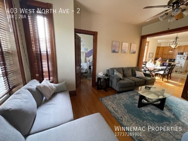 Building Photo - 403 W North Ave