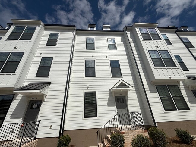 Building Photo - Brand New Townhome in the heart of Ballant...