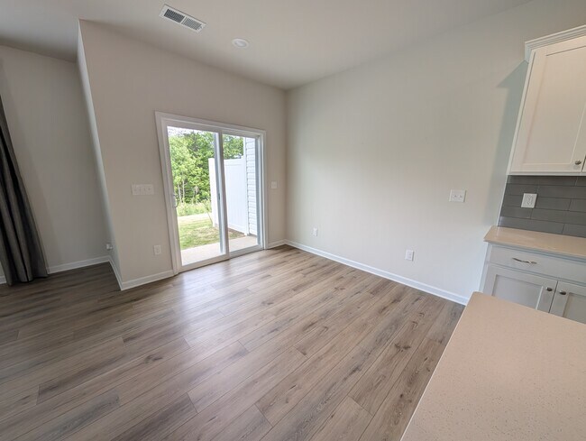 Building Photo - 1802 Pheasant Trce Cir