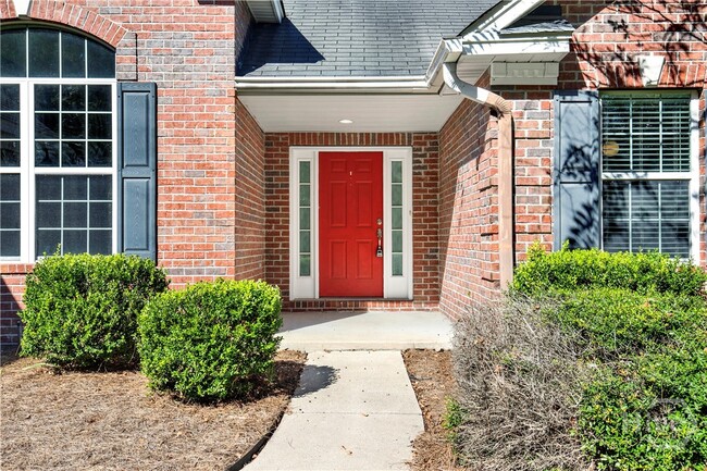 Building Photo - 387 Shady Hill Cir