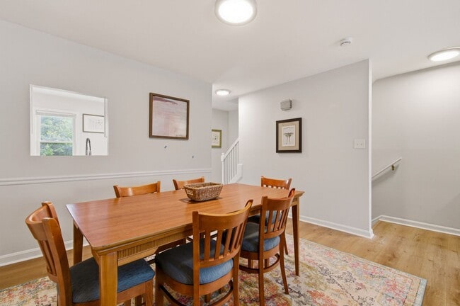 Building Photo - 1608 Key Blvd
