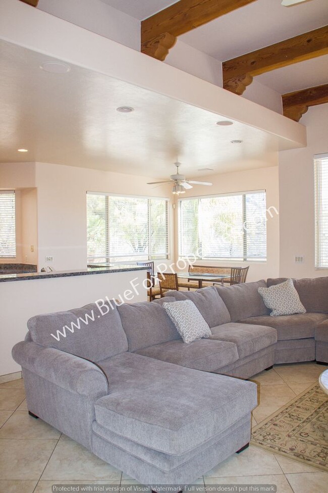 Building Photo - 6190 N Cadena De Montanas