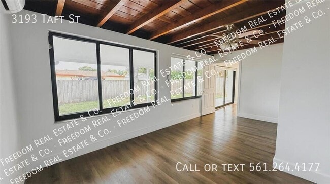 Building Photo - 3193 Taft St