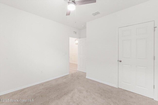 Building Photo - 1854 Capital Dr