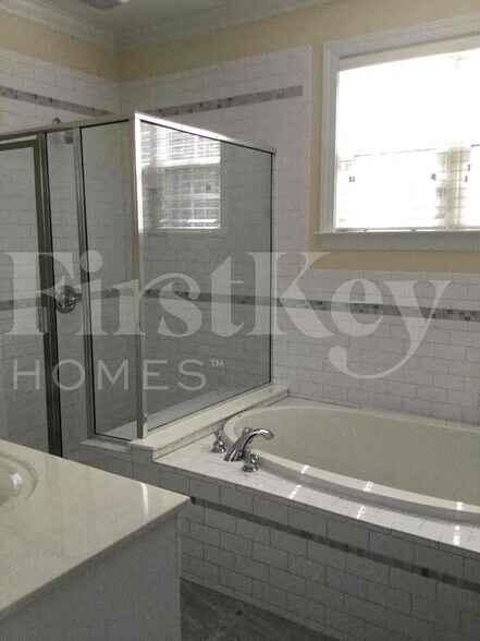 Building Photo - 4192 Cypress Grove Ln