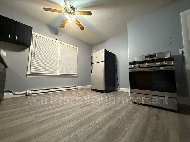 Building Photo - 238 Newland Ave