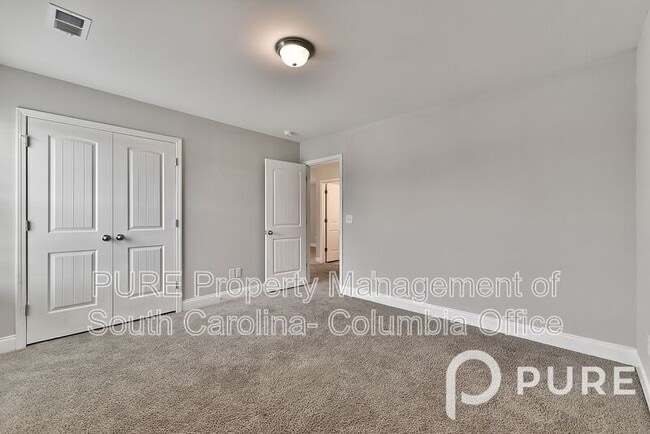 Building Photo - 1074 Acacia Ln