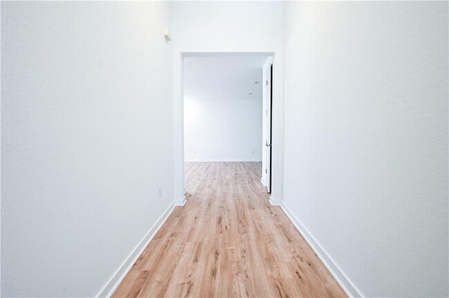 Building Photo - 645 Peace Way