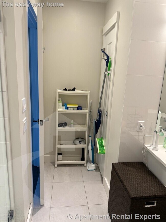 Building Photo - 434 McGrath Hwy